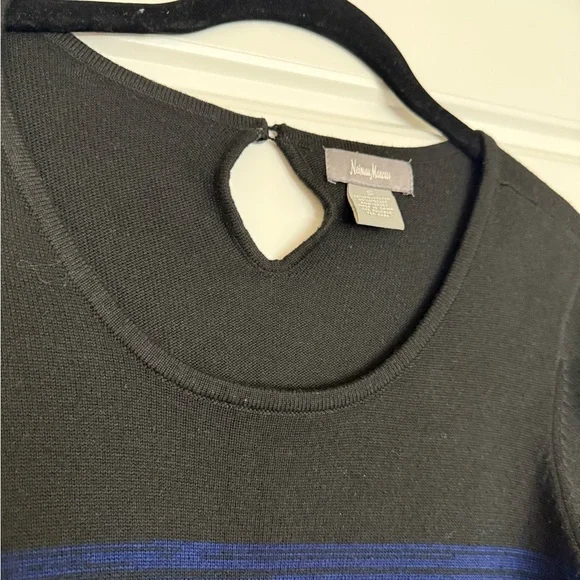 Neiman Marcus Black and Blue size small sweater dress - Picture 2 of 7
